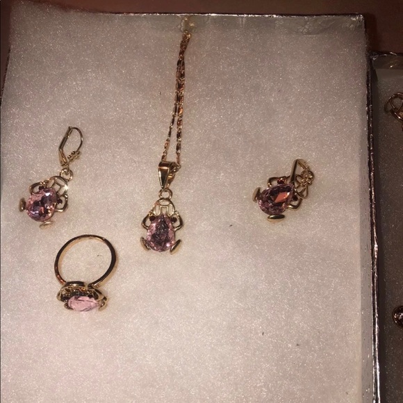 FROG DESIGNED NECKLACE/EARRINGS/RING SET - Picture 4 of 4